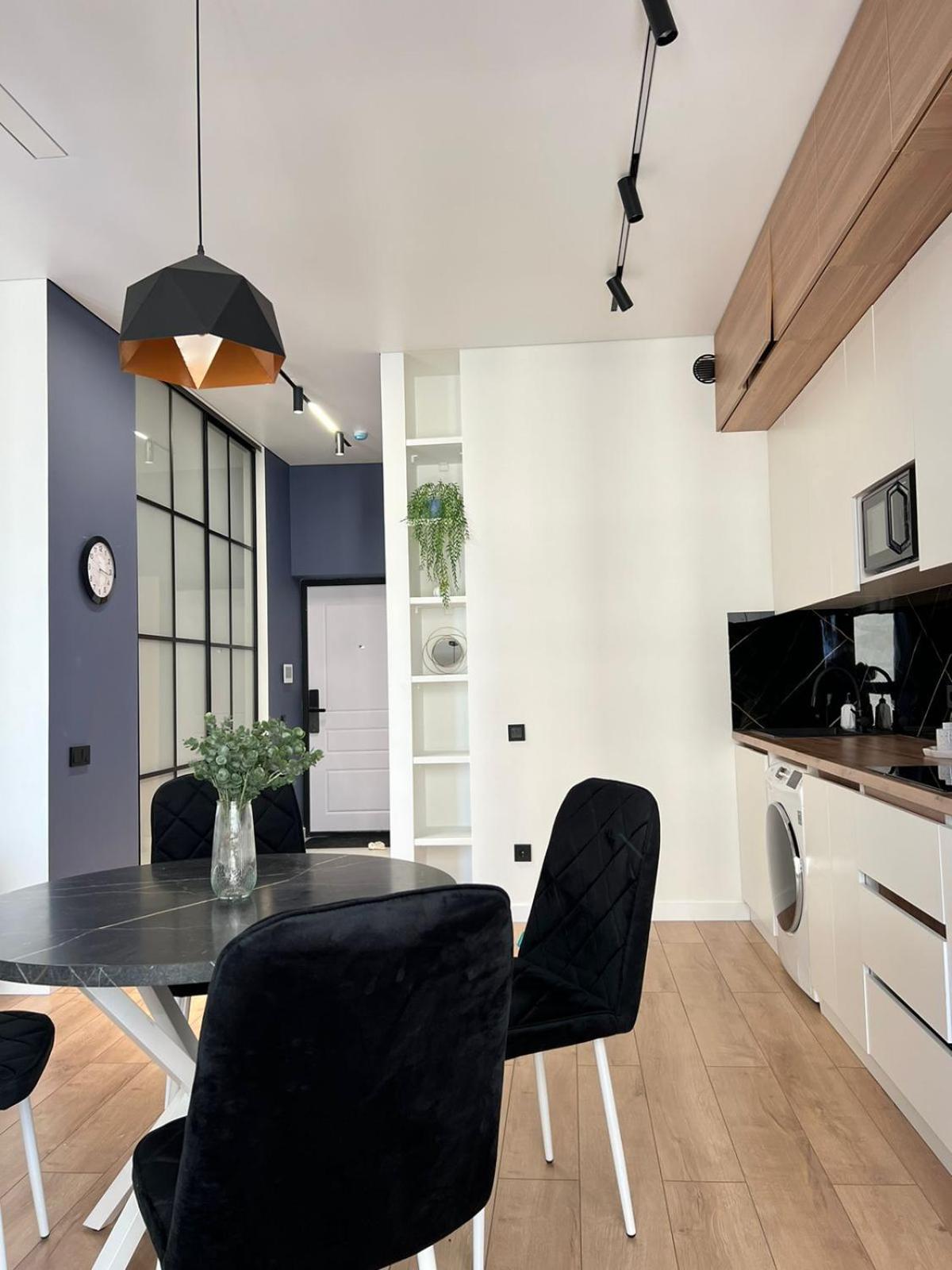 городской райский уголок Apartment Almaty